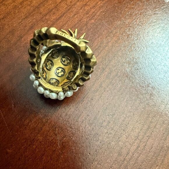 Brand new Gucci ring size 8 comes with box and dustbag - Picture 12 of 16